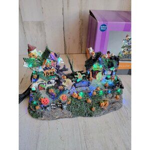 Spooky hollow haunted house‎ diner animated Halloween decor village